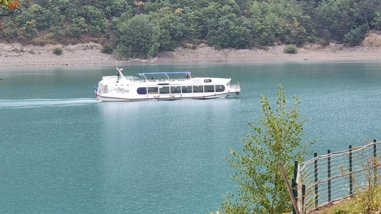Gite Proche Des Passerelles Et Du Lac De Monteynard Saint-Martin-de-la-Cluze Exteriér fotografie